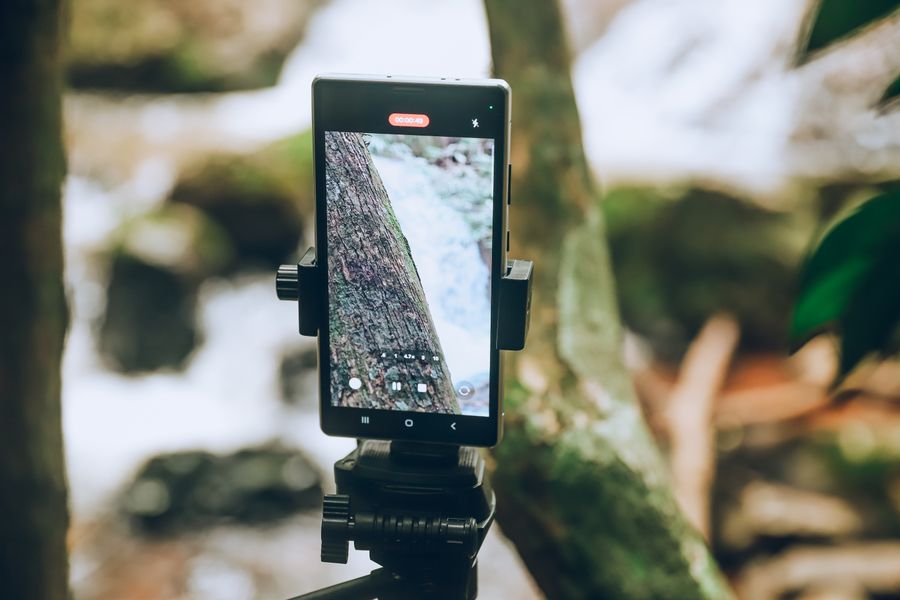 capturing nature with smartphone photography — Support: Der Fix für die meisten Probleme: Flugmodus umschalten, eSIM-Leitung prüfen.