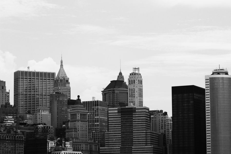 black and white new york city skyline — Am See in Luxembourg: Badestellen geprüft, Picknick vorab bestellt.