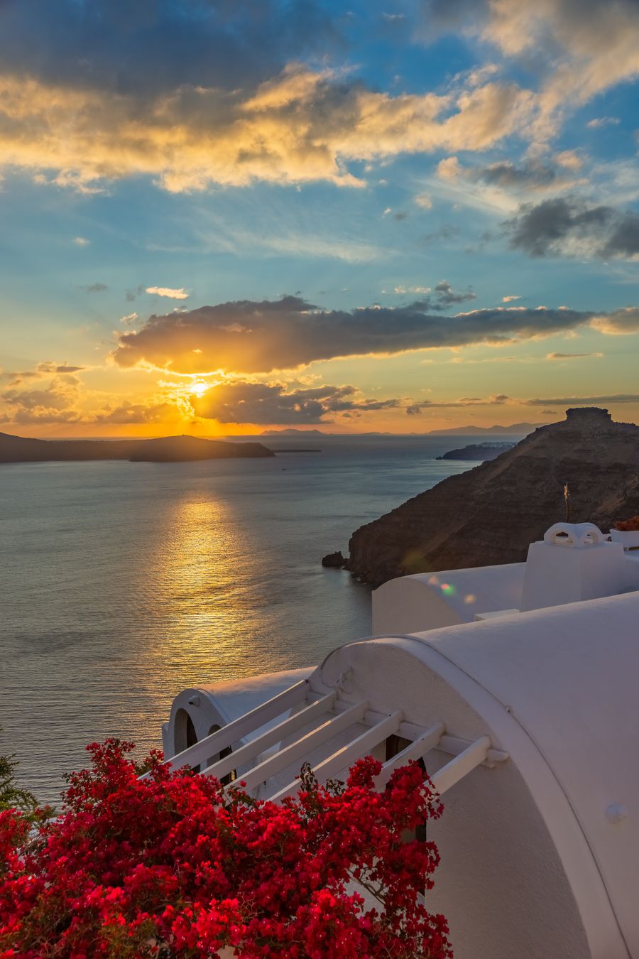breathtaking santorini sunset over the aegean sea — Market mornings: look up the dish, translate the menu, pay by phone.